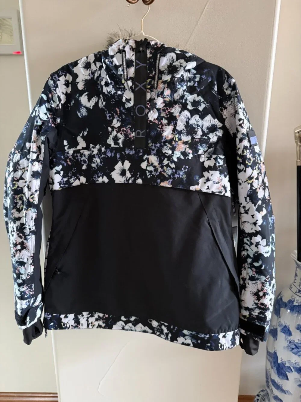 Roxy Shelter 10K Pullover Snow Jacket Insulated NWT Size M